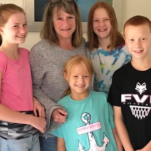 Meet your Posher, Joyce